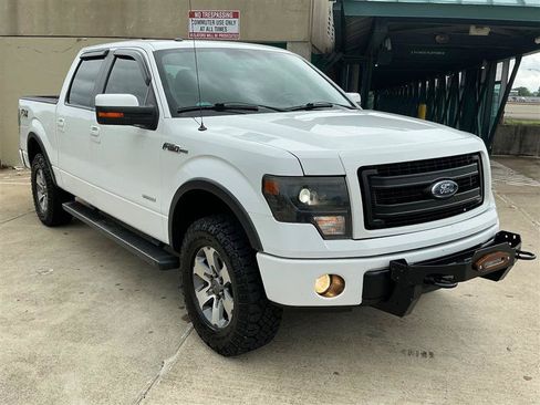 Used 2014 Ford F150 FX4 w/ Equipment Group 402A Luxury AWD/4WD image 9