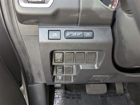 Used 2022 Nissan Frontier SV w/ Technology Package image 23