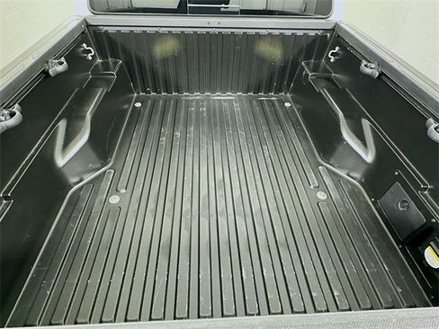 Used 2022 Toyota Tacoma TRD Off-Road image 23