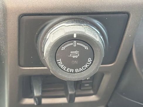 Certified 2019 Ford F150 Raptor w/ Equipment Group 802A Luxury image 32