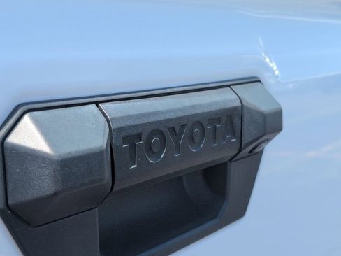 Used 2025 Toyota Tacoma SR5 RWD image 10