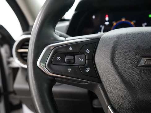 Used 2024 Chevrolet Trax ACTIV w/ Sunroof Package FWD image 24
