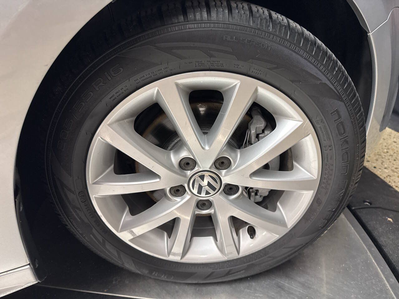 Used 2013 Volkswagen Jetta SE FWD image 31