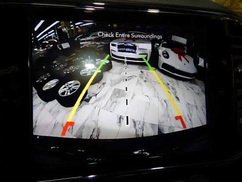 Used 2020 Jeep Grand Cherokee SRT image 25