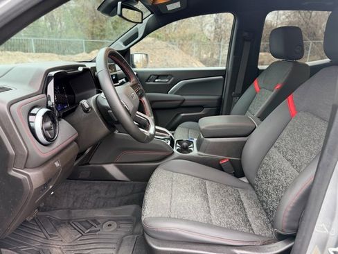 Certified 2023 Chevrolet Colorado Z71 w/ Z71 Convenience Package 2 image 6