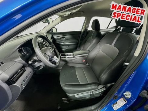 Used 2024 Nissan Sentra SV FWD image 12