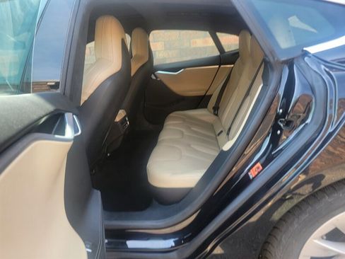 Used 2016 Tesla Model S 70D image 30