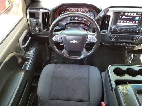 Used 2018 Chevrolet Silverado 1500 LT AWD/4WD image 19