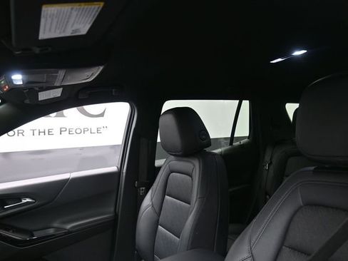 Used 2025 Chevrolet Equinox LT w/ Convenience Package II image 17