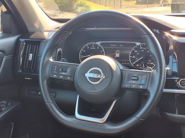 Used 2024 Nissan Pathfinder SV FWD image 22