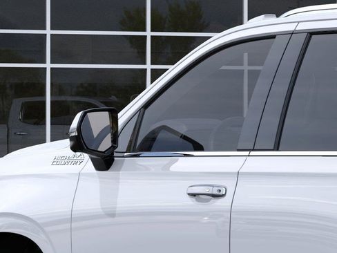 New 2026 Chevrolet Tahoe High Country AWD/4WD image 12