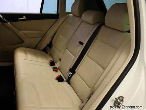 Used 2017 Volkswagen Tiguan Wolfsburg Edition AWD/4WD image 13
