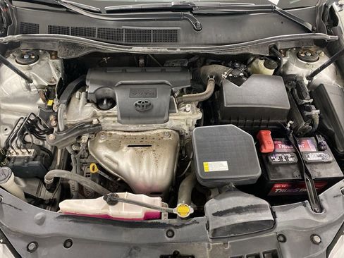 Used 2015 Toyota Camry XLE w/ Moonroof Package FWD image 22