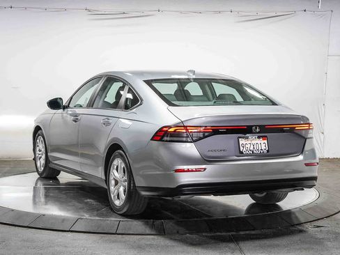 Used 2023 Honda Accord LX image 2