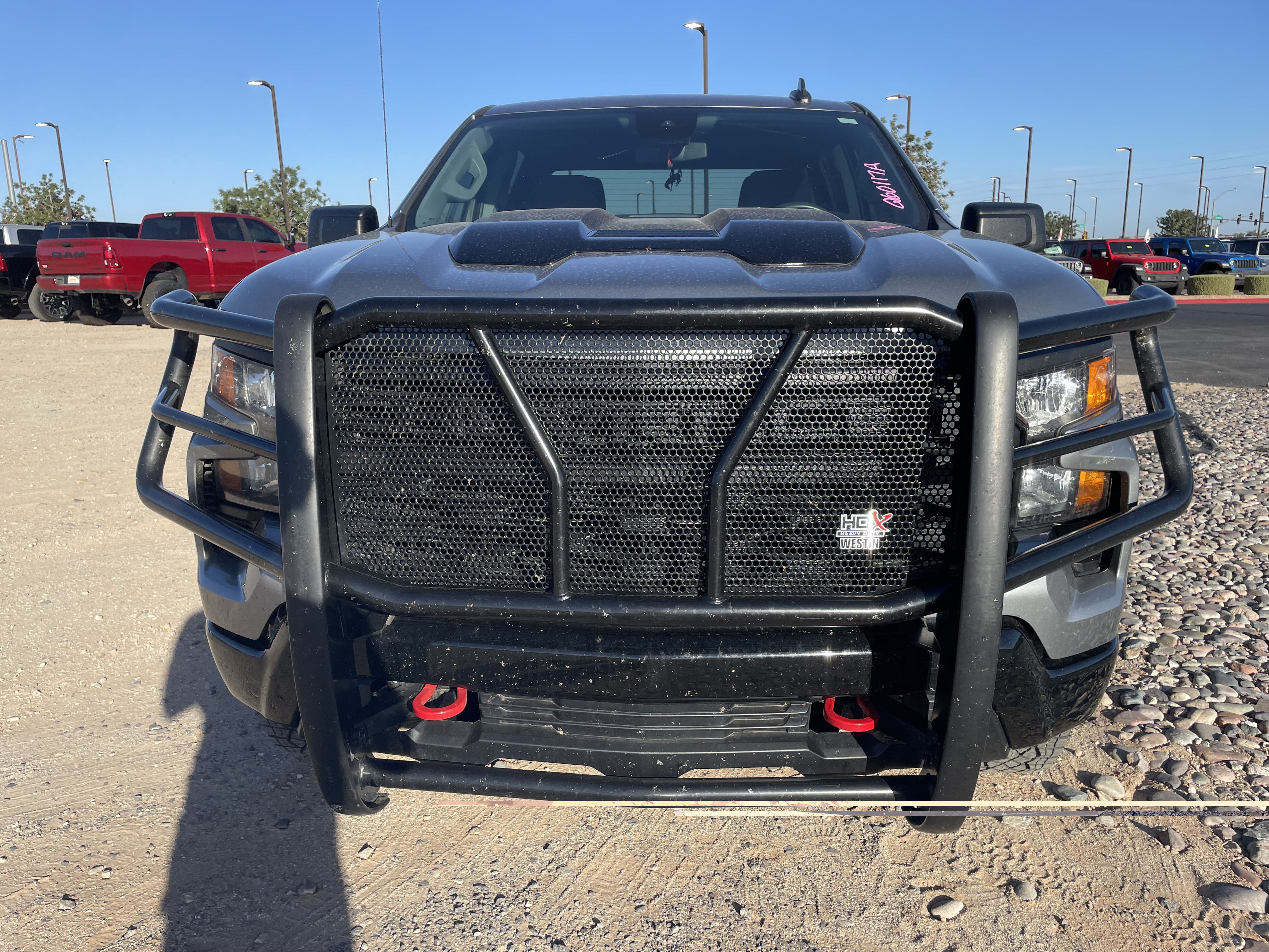 Used 2026 Chevrolet Silverado 1500 Custom Trail Boss w/ LPO, Dark Essentials Package AWD/4WD image 8