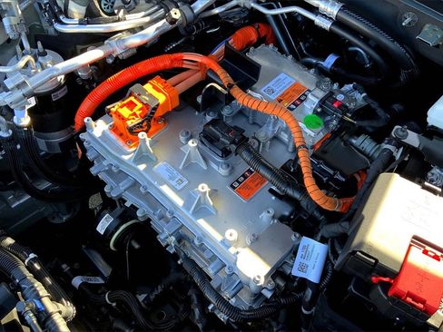 New 2025 Cadillac Lyriq Luxury image 18