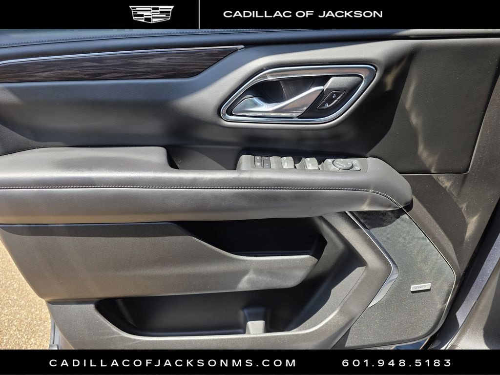 Used 2021 Chevrolet Tahoe Z71 w/ Luxury Package AWD/4WD image 21