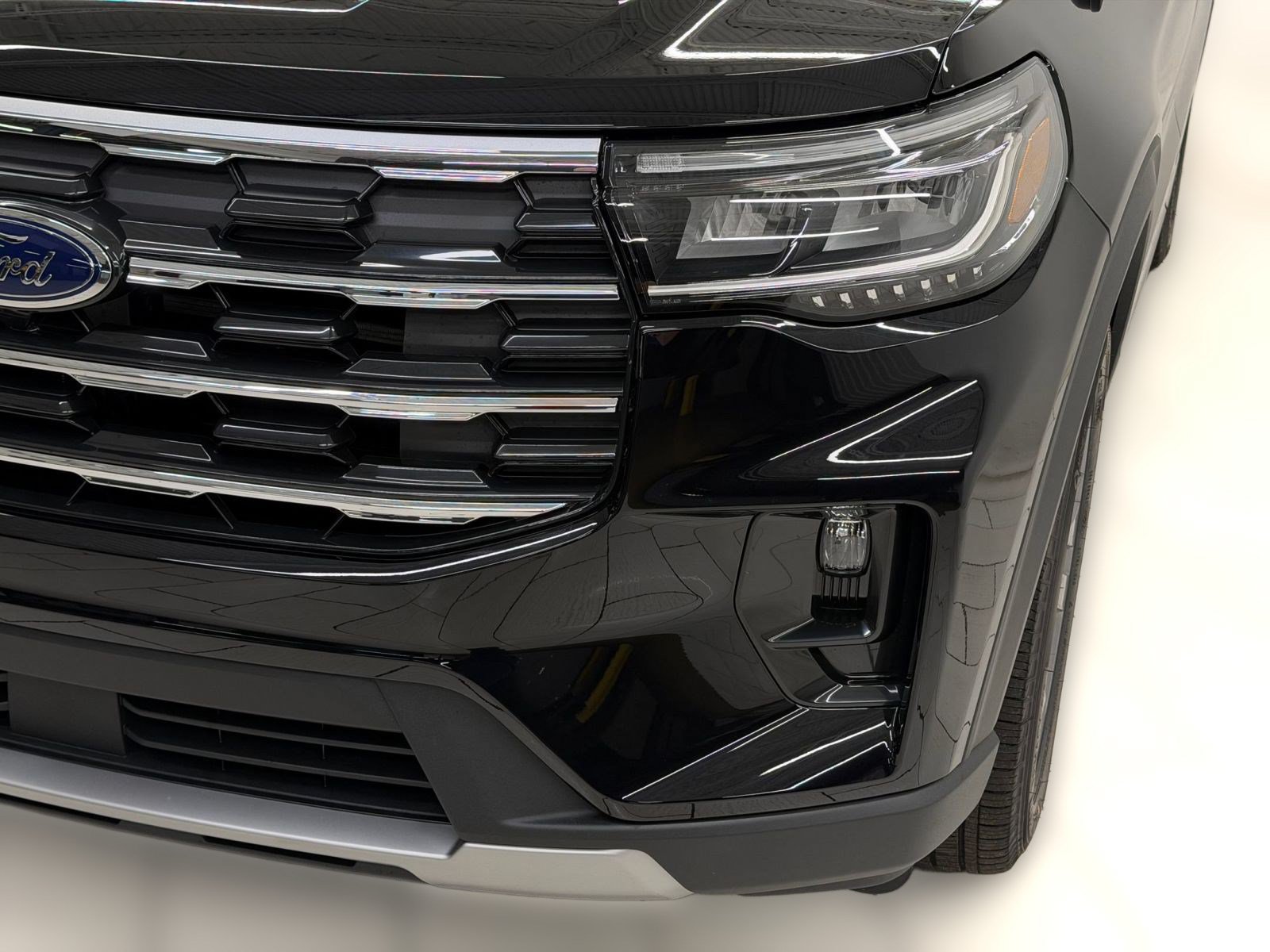New 2026 Ford Explorer Active w/ Active Comfort Package AWD/4WD image 10