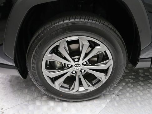 Used 2025 Toyota RAV4 Limited image 4