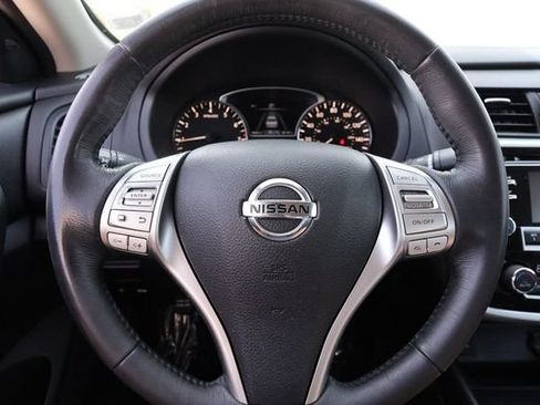 Used 2018 Nissan Altima 2.5 SV FWD image 10