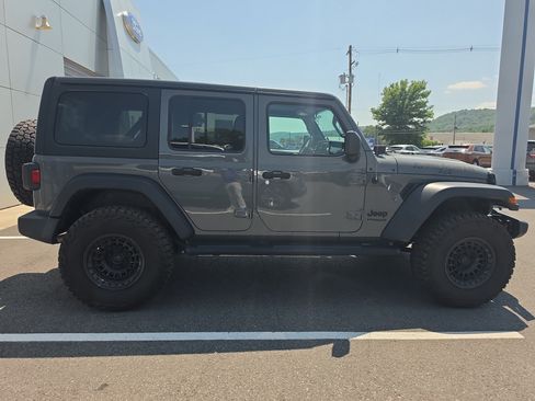 Used 2021 Jeep Wrangler Unlimited Sport AWD/4WD image 2