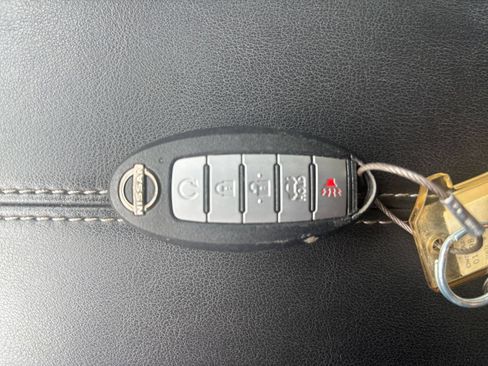 Used 2025 Nissan Altima 2.5 SV FWD image 21