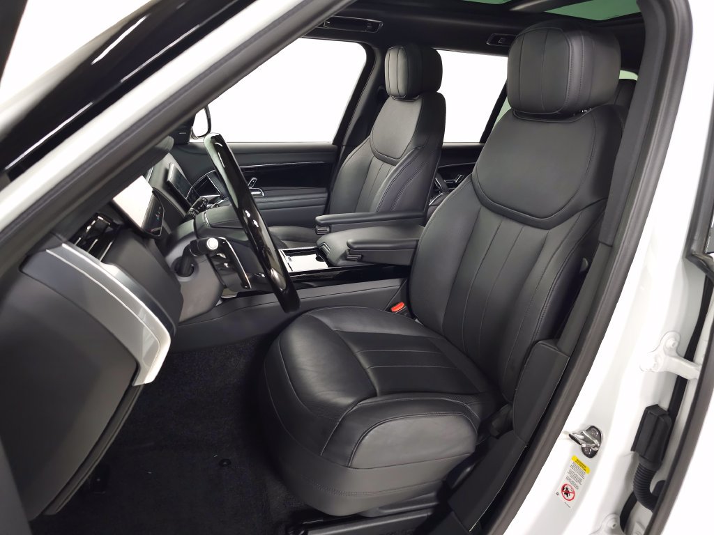Certified 2024 Land Rover Range Rover SE AWD/4WD image 17