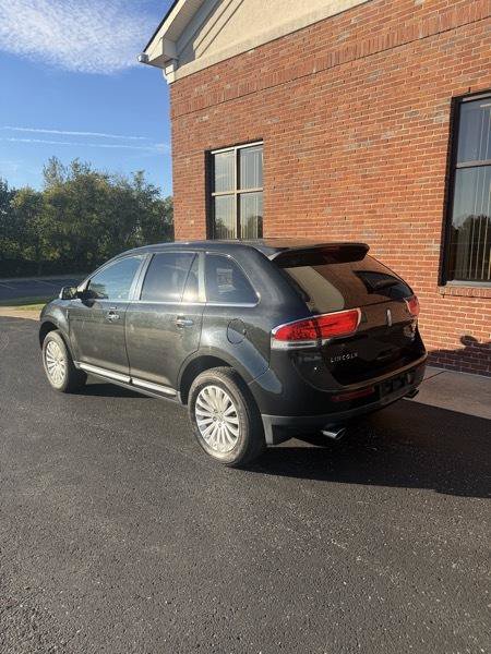 Used 2013 Lincoln MKX AWD image 3