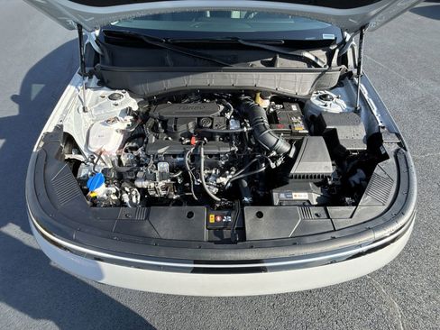 Certified 2026 Hyundai Kona Limited AWD/4WD image 29