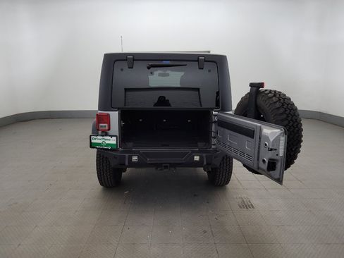 Used 2018 Jeep Wrangler Unlimited Sport AWD/4WD image 29