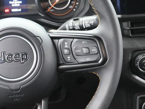 Used 2024 Jeep Wrangler Sport S image 29