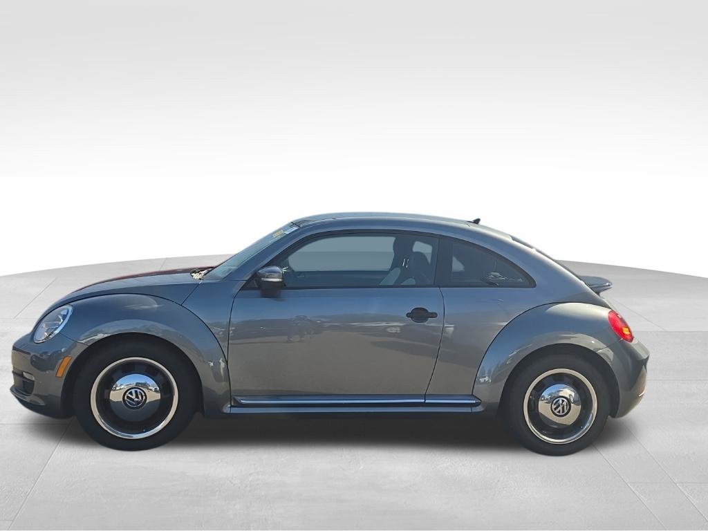 Used 2016 Volkswagen Beetle 1.8T Classic FWD image 2
