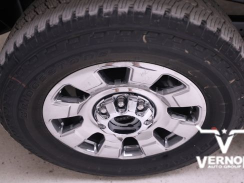 New 2026 Ford F250 Lariat w/ Chrome Package image 38