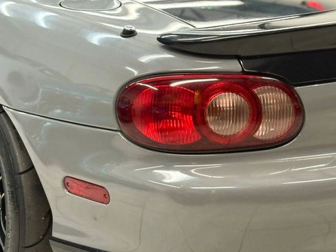 Used 2004 MAZDA MX-5 Miata MAZDASPEED RWD image 10