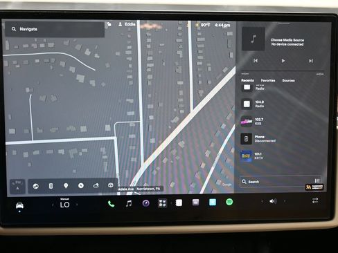 Used 2023 Tesla Model X AWD/4WD image 24