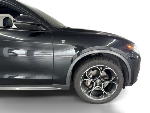 Used 2024 Alfa Romeo Stelvio Ti image 12
