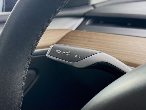 Used 2023 Tesla Model Y Long Range image 5