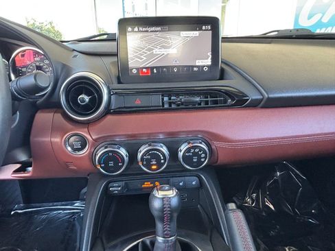 Used 2019 MAZDA MX-5 Miata RF Grand Touring RWD image 18