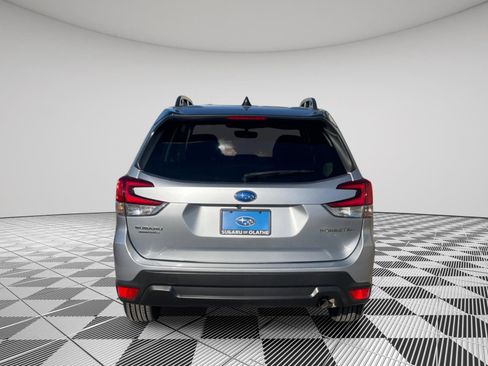 Used 2024 Subaru Forester Premium image 10