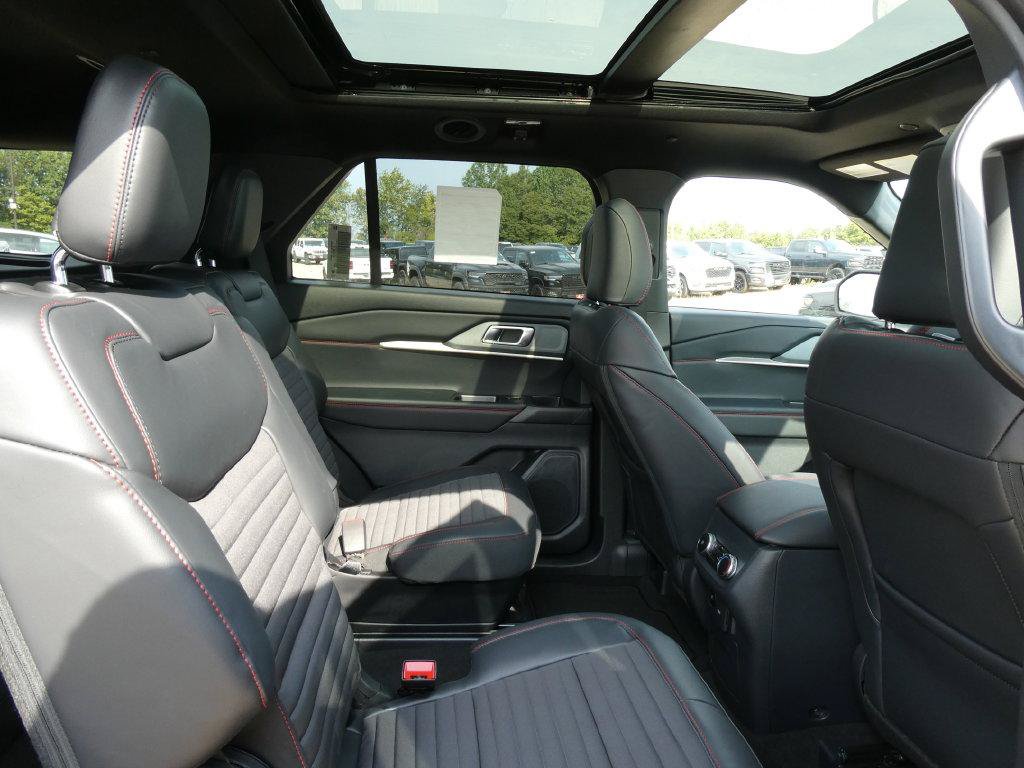 New 2027 Ford Explorer ST-Line AWD/4WD image 12