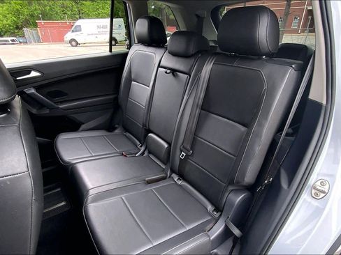 Used 2019 Volkswagen Tiguan SE image 21