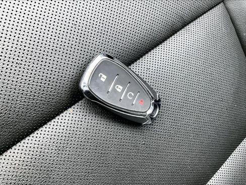 Used 2024 Chevrolet Trax RS w/ Driver Confidence Package image 28