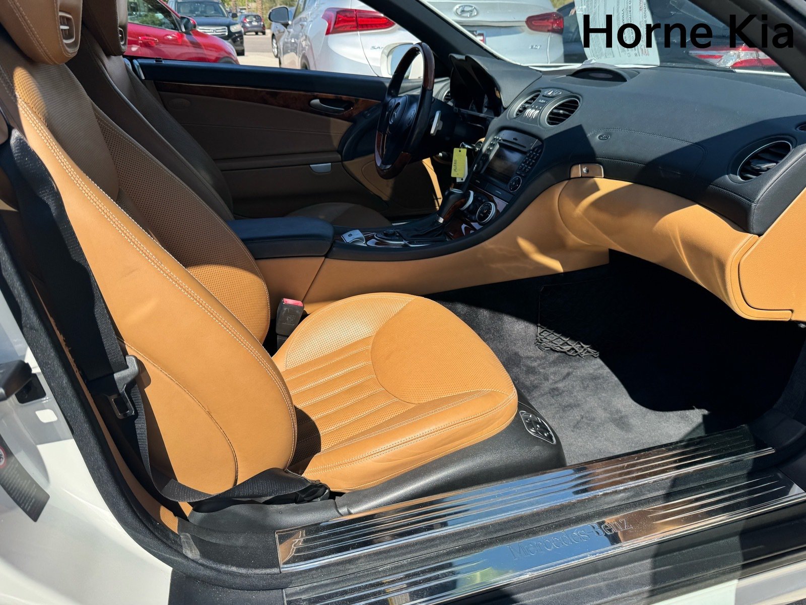 Used 2011 Mercedes-Benz SL 550 image 28