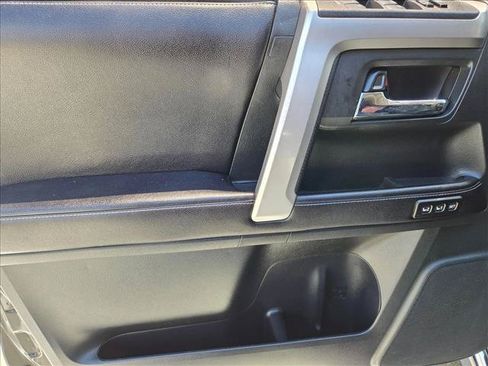 Used 2016 Toyota 4Runner Limited RWD image 9