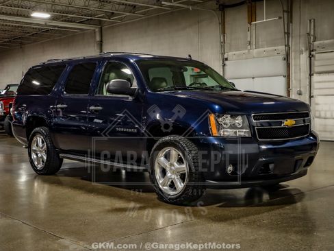 Used 2012 Chevrolet Suburban LT image 12
