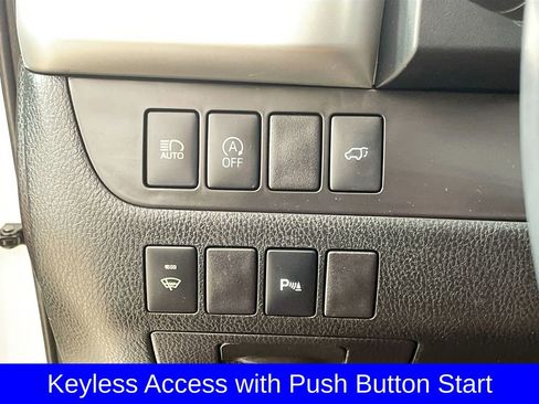 Used 2018 Toyota Highlander Limited image 11