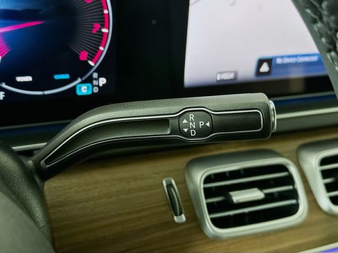 New 2026 Mercedes-Benz GLE 450 4MATIC image 17