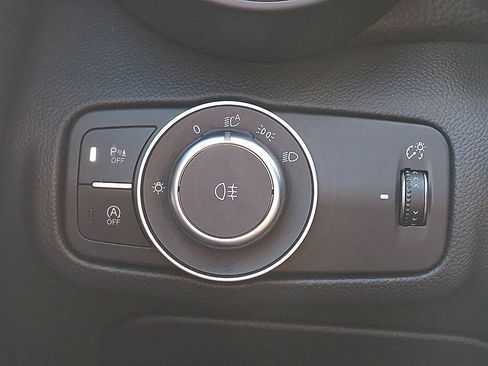 Used 2018 Alfa Romeo Giulia AWD image 22