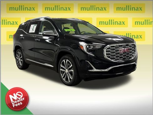Used 2020 GMC Terrain Denali w/ Denali Premium Package FWD image 1