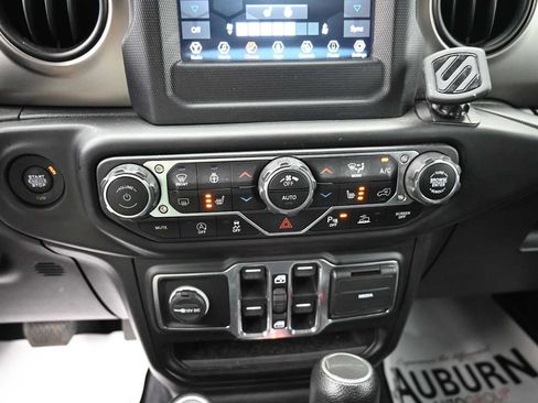 Used 2020 Jeep Gladiator Sport w/ Quick Order Package 24S AWD/4WD image 8